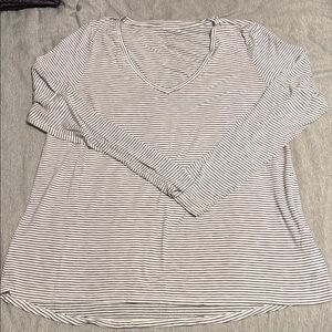 American Eagle Long Sleeve Tee